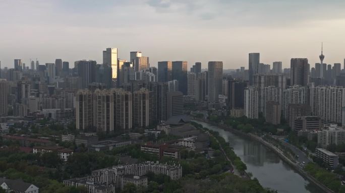 航拍夏日早晨成都日出都市风景