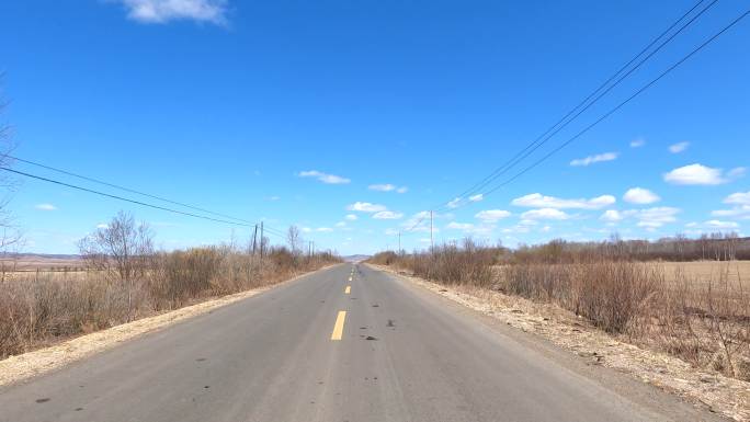 内蒙古边塞乡村公路景观