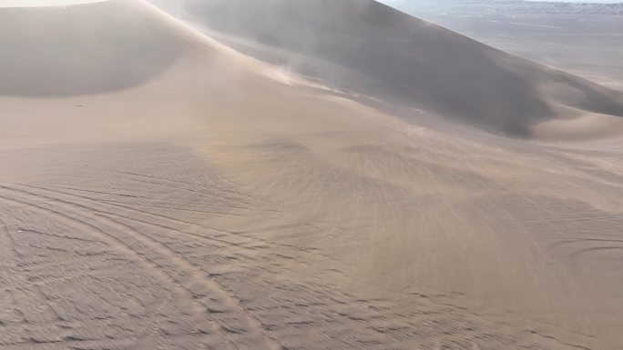 4k航拍沙漠流动风沙沙坡