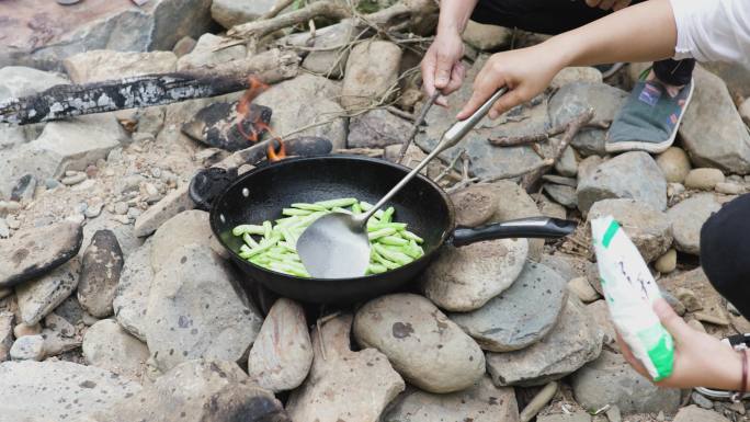 户外做饭野炊