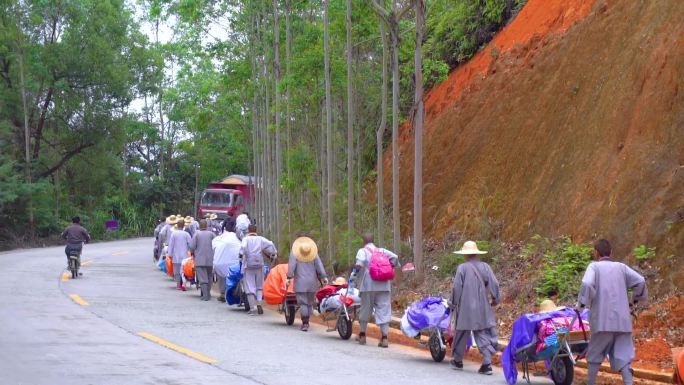 老挝人 老挝风俗 村落静谧