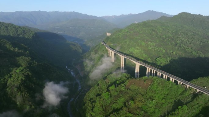 山区高速公路雅西高速航拍