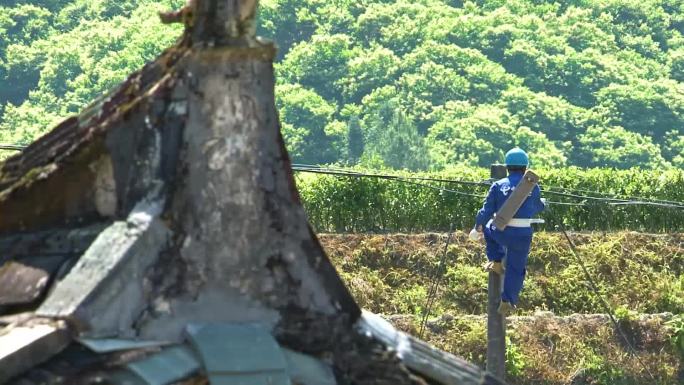 电线杆 电力维修 山区农村