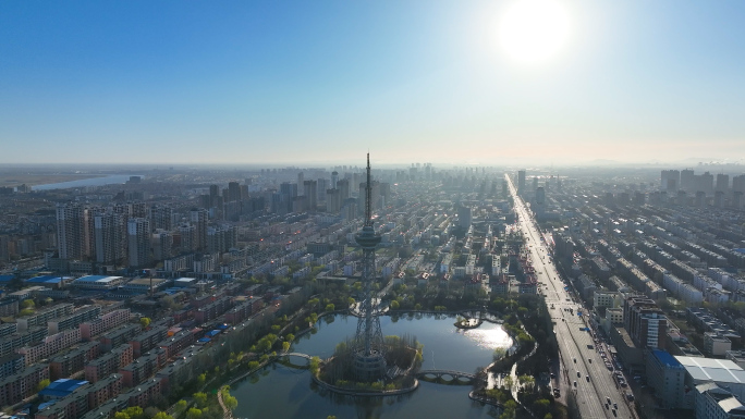 清晨早晨城市阳光街道太阳天空居住养老城市