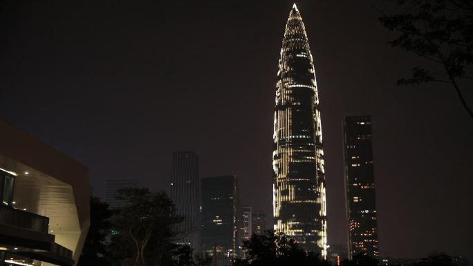 深圳南山春笋夜景