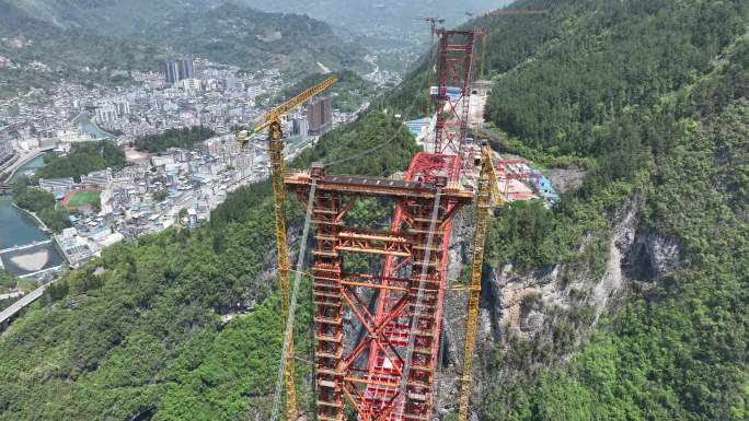 航拍武陵山区高速公路建设4K