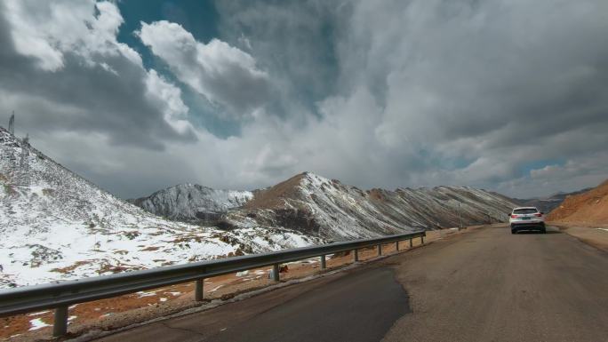 西藏旅游风光318国道车窗外雪山道路风景