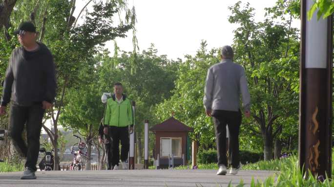 骑行文化旅游景区散步北京通州大运河旅游区