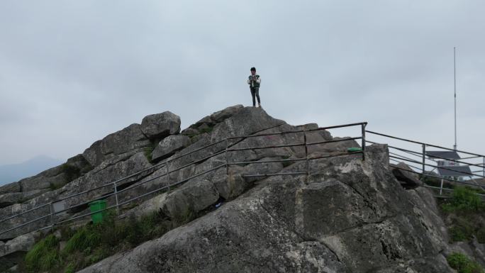 登顶山峰