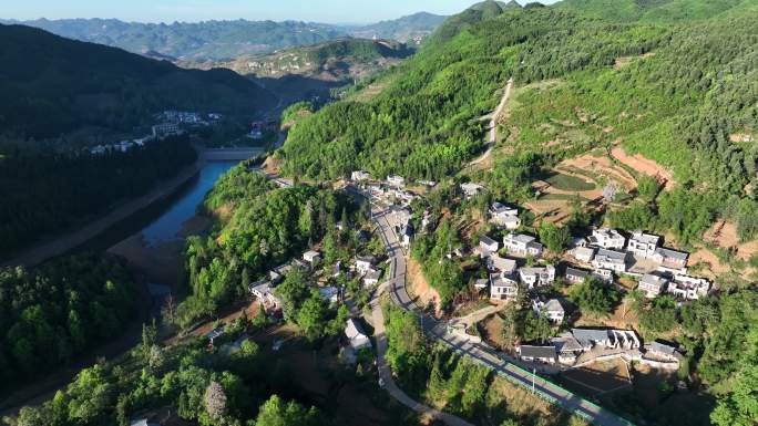 乡村、农村、钟山区青林乡、农村公路