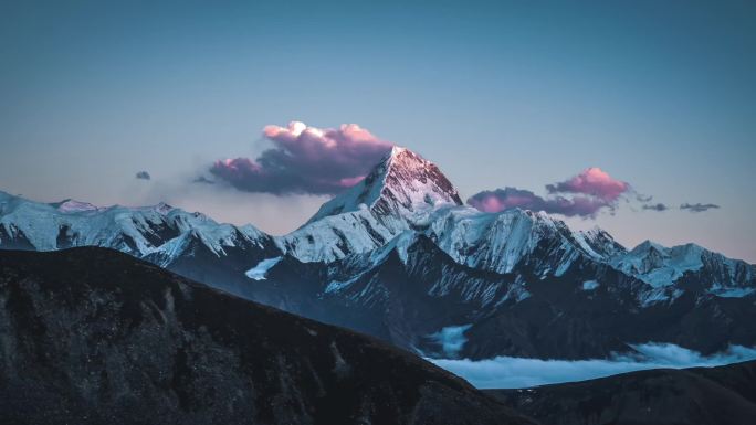 实拍素材贡嘎雪山航拍合集延时风景日落金山