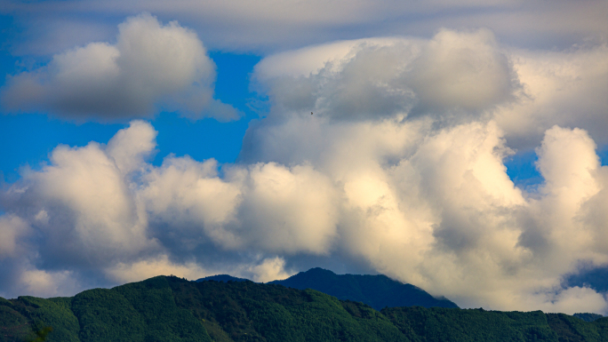 高山云彩云朵延时 自然山川天空山峰快镜头