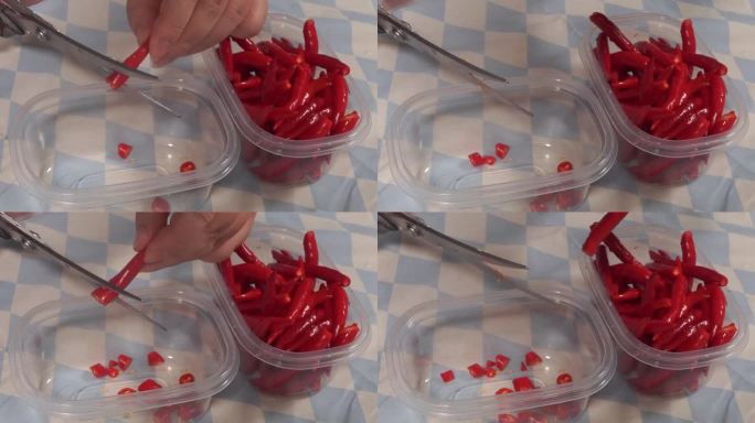 厨房剪刀处理小红椒小米辣 (2)