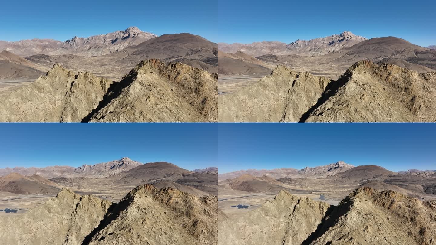 西藏光秃秃的山航拍