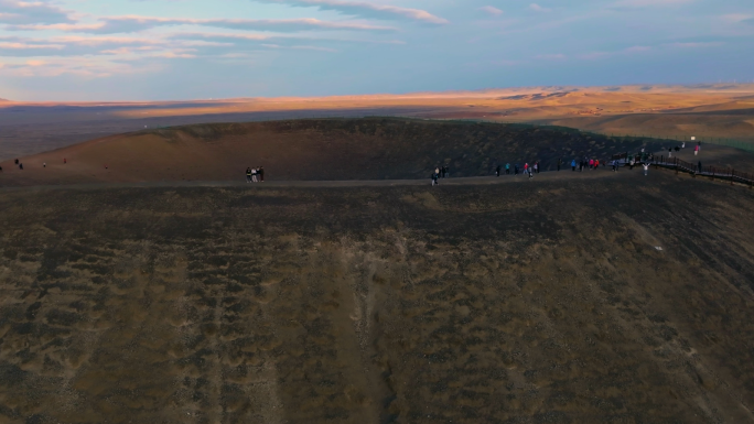 内蒙古乌兰察布火山旅游地质公园乌兰哈达