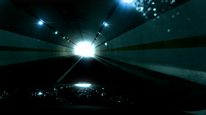 隧道穿梭雪景喀纳斯月牙湖
