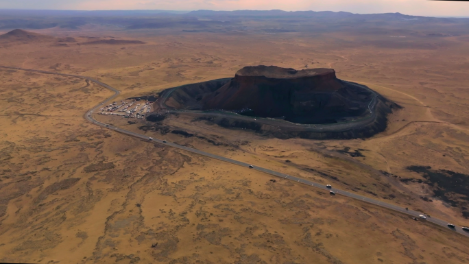 内蒙古乌兰察布火山旅游地质公园乌兰哈达