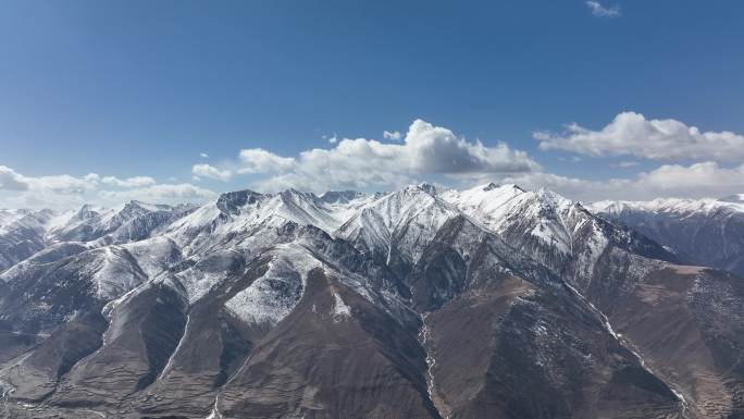 西藏雪山群航拍