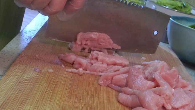 刀工切肉片里脊肉 (1)