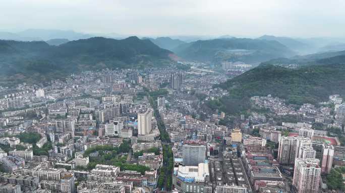 4K航拍湘西州吉首市清晨城市全貌合集3