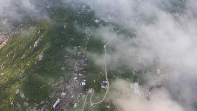 航拍东极岛东福山岛云海