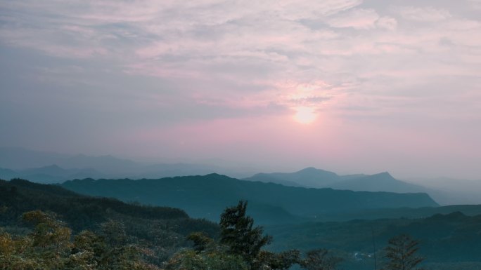 蜀南竹海俯拍竹林山峦夕阳落日晚霞空镜