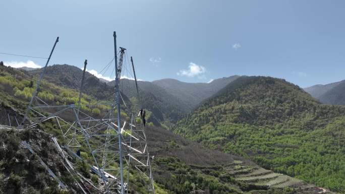 茂县大山，电力施工