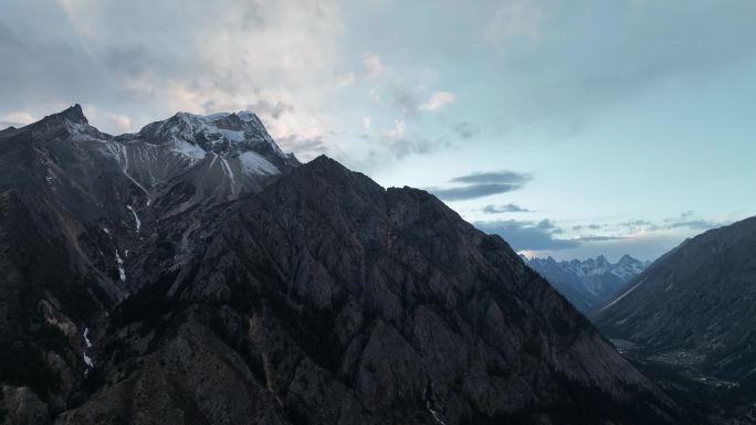 雪山之巅