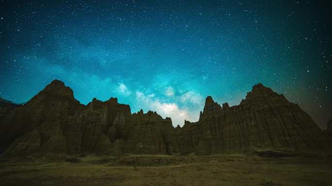 4K云南土林银河星空