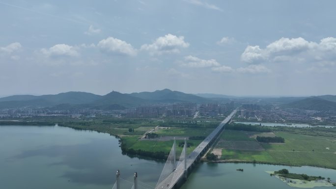 航拍襄阳汉江蓝天白云城市风光自然风景