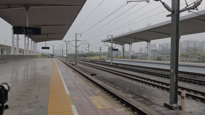 高铁假期出行广州北站地面拍摄