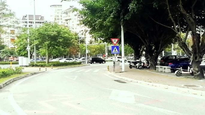 增城交通城市绿化畅通马路右转弯道左路