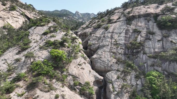 航拍夏季的昆嵛山九龙池景区