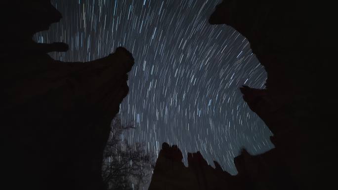 4K云南土林星空星轨