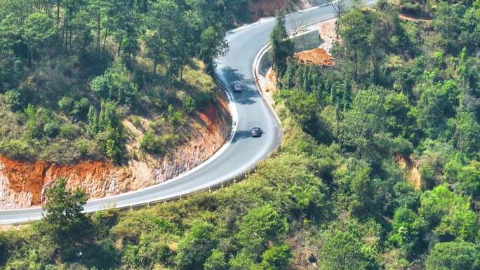 云南老龙山梯田和道路