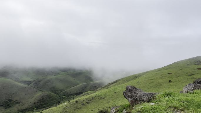 长焦下的云海日出日落风景