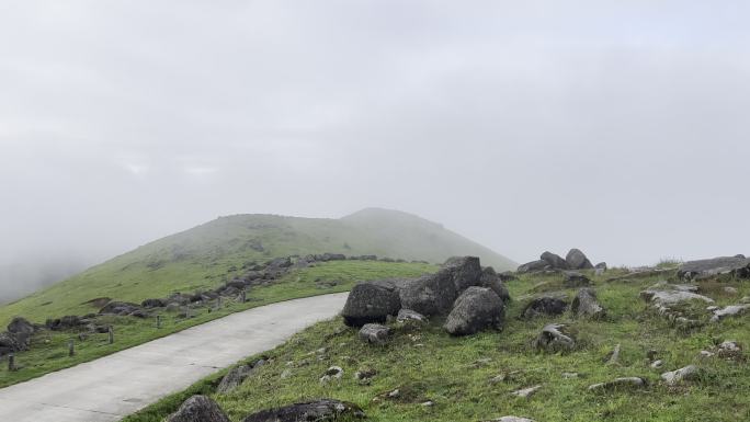 长焦下的云海日出日落风景