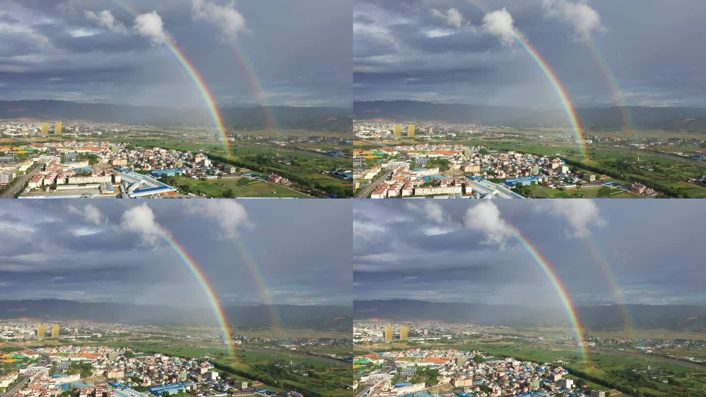 双道彩虹映照中缅边境的瑞丽市