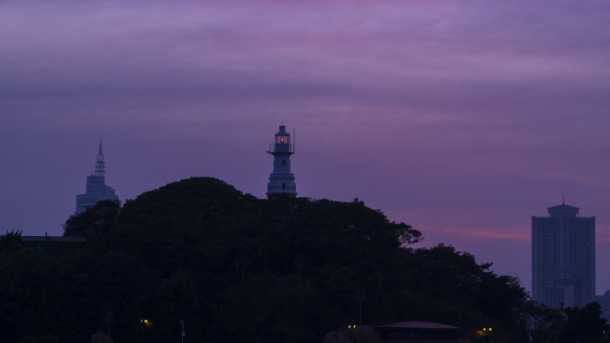 青岛小青岛公园灯塔晚霞