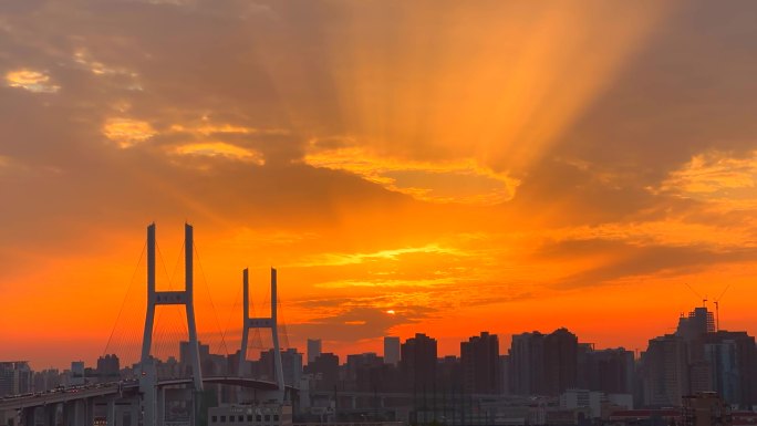 上海南浦大桥日出日落金色丁达尔光延时