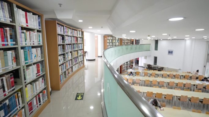 大学校园图书馆书籍书架