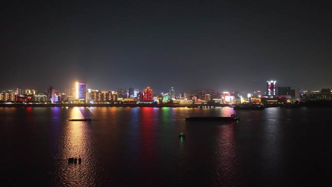 航拍江畔九江的夜景