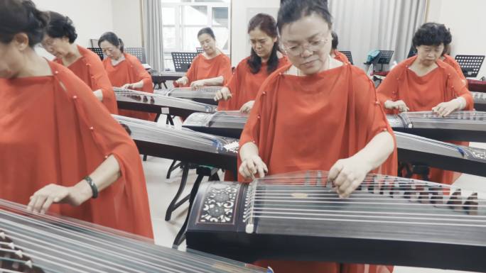 老年人学古筝老年大学教室