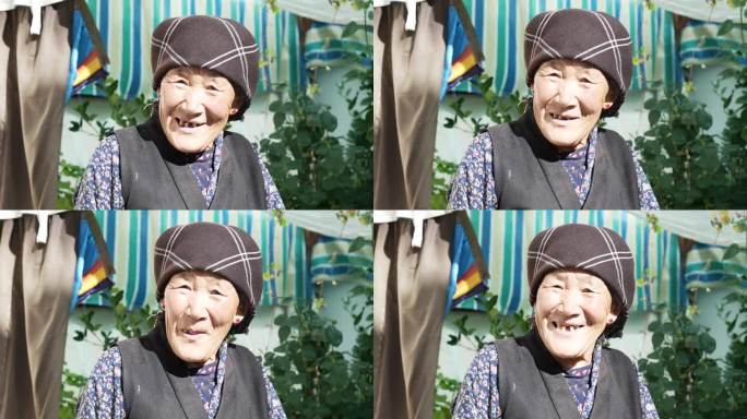 藏族老人笑容升格