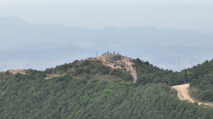 航拍深圳梧桐山4k