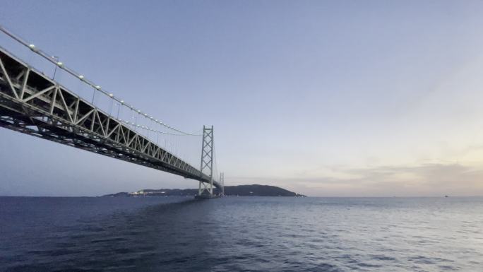 日本神户海峡大桥