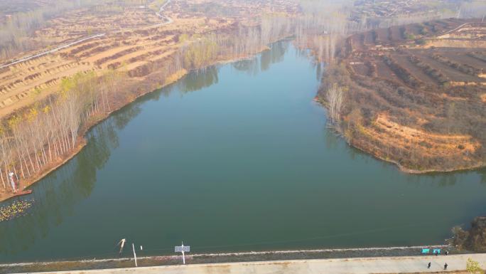 小河 丘陵  山坡 河流 航拍