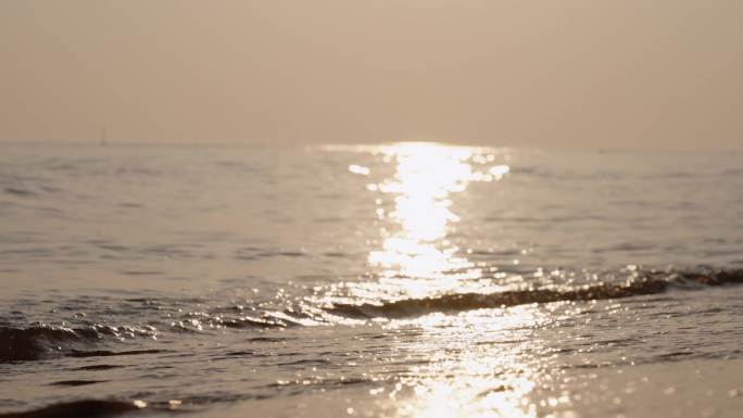 唯美浪漫海面水面日出日落波光粼粼