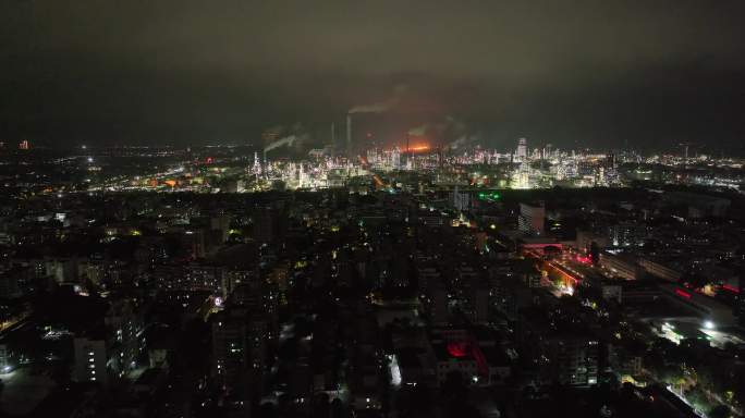广东茂名油城化工油厂夜景航拍