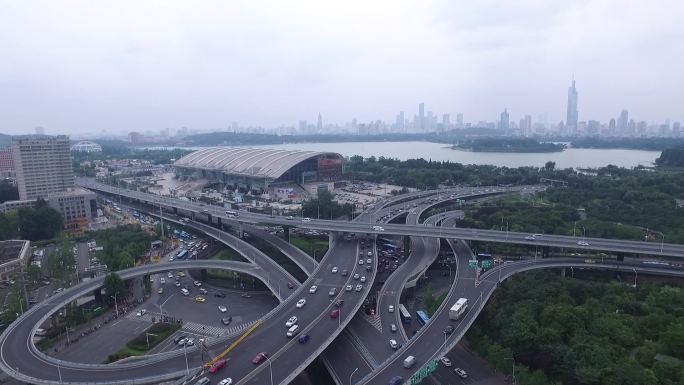 南京新庄航拍高架桥新庄国展中心车流